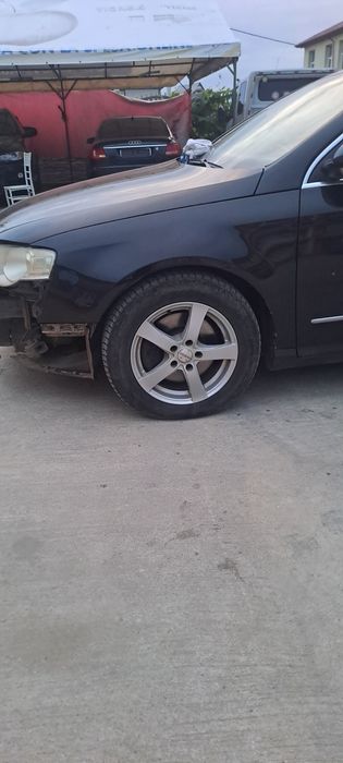 Vand aripă stânga fata Vw Passat B6 an 2010 cod culoare LC9X in stare perfecta