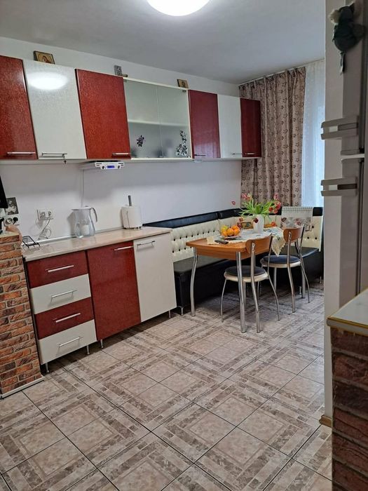 Apartament 3 camere Onesti
