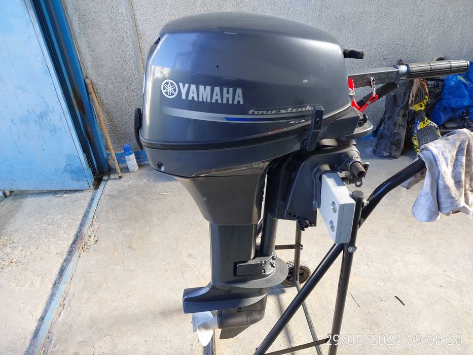 Yamaha 9.9HP 4тактов извънбордов двигател!