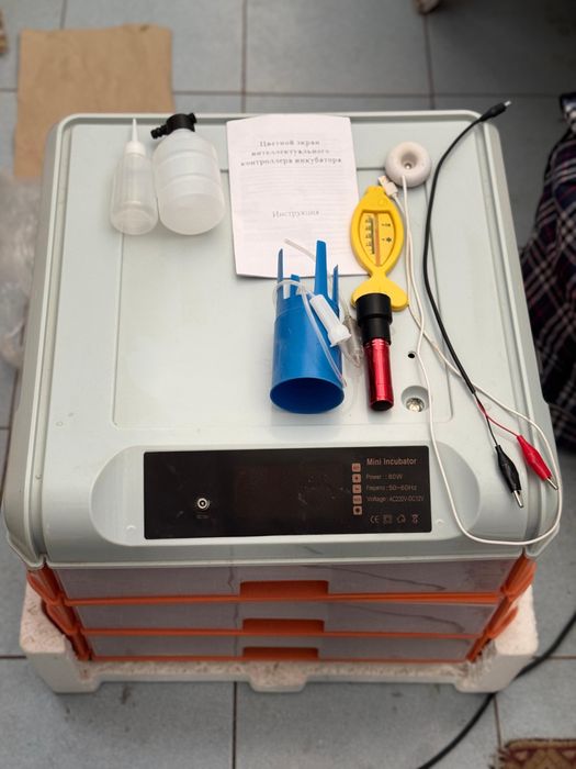 Мини инкубатор .