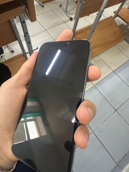 Продам айфон 12про