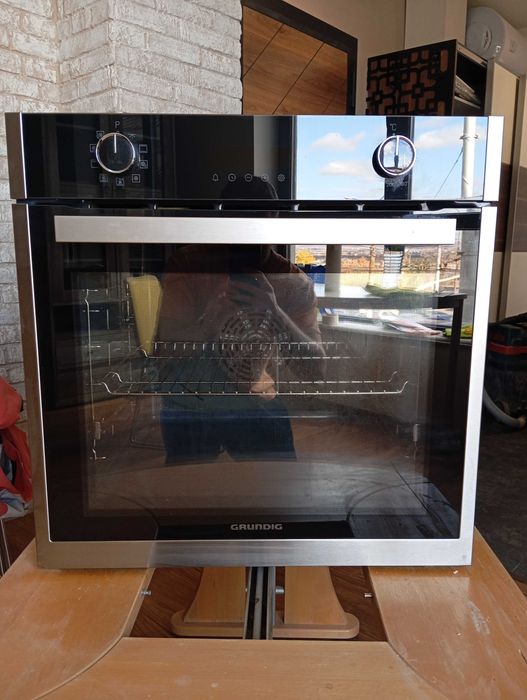Фурна за вграждане Grundig