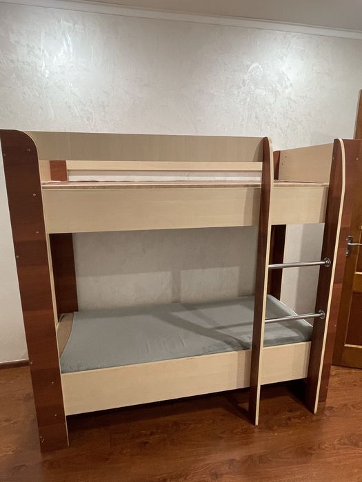 Двухярусная кровать