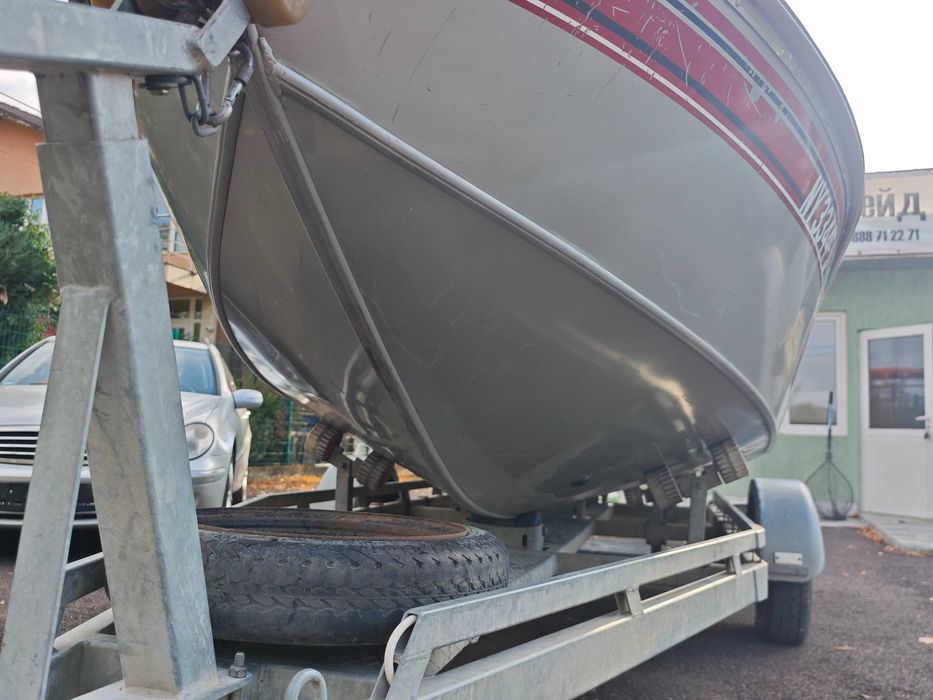 Tracker Boat Super Guide V 14 - Алуминиева Американска Лодка