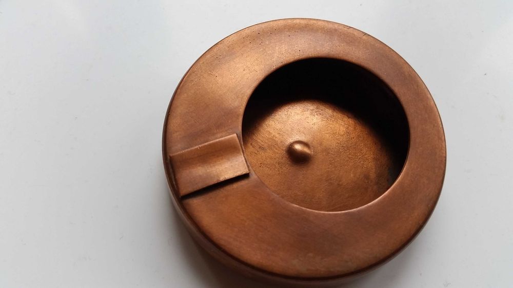 Масивен колекционерски бутиков бронзов пепелник, антика за ценители