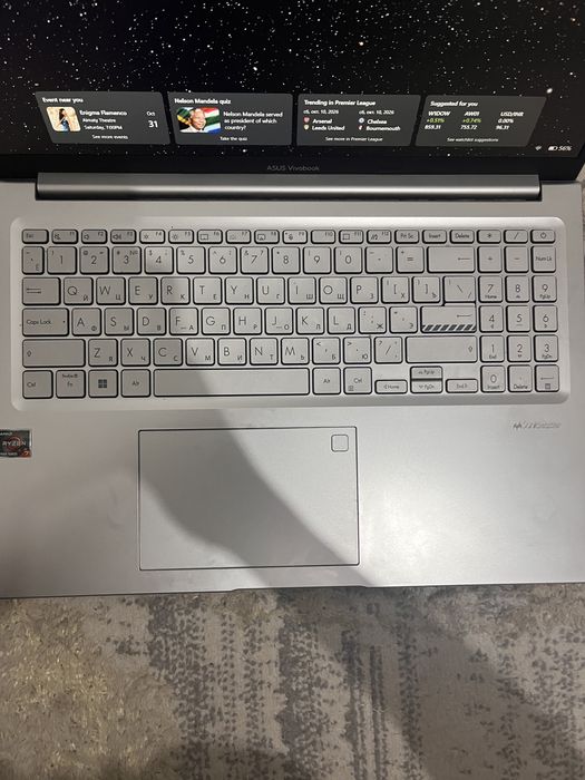 Asus Vibobook 16