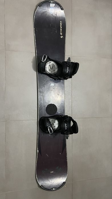 Placă snowboard Bluebird Blizzard – cu legături incluse