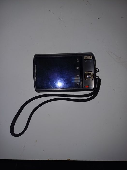 Aparat foto 12 megapixeli