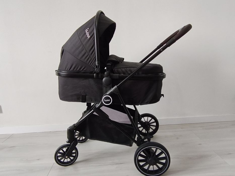 Коляска (люлька+ прогулочная) ilovi