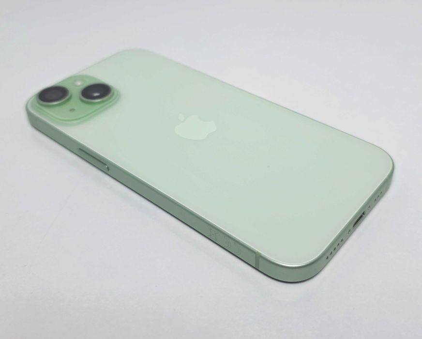 iPhone 15 128GB Green