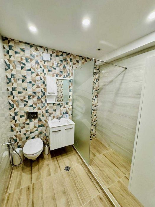 Дава се под наем Двустаен апартамент в Варна, Бриз - 60 кв.м за 698.19 € - Снимка #4