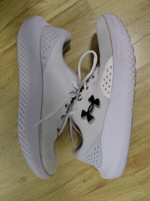 Спортни Обувки under armor бяли 43 размер