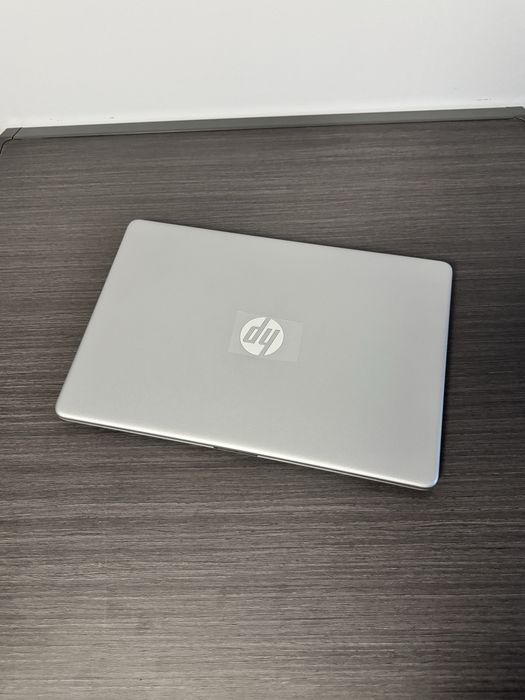 Hp laptop 15s SSD256gb opirativka 8 gb DDR4