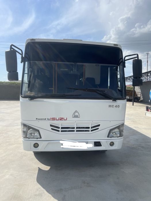 Avtobus Isuzu  HC 40