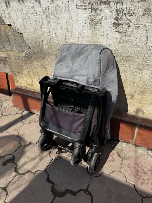 Продам прогулочную коляску