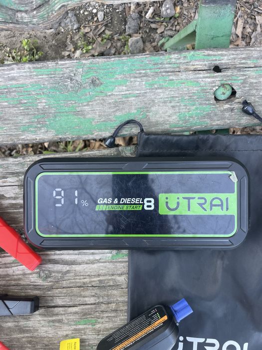 UTRAI 3000a car jumper/starter power bank