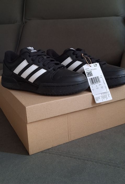 Adidas 36 2/3, Calvin Klein 40 нови сникърси