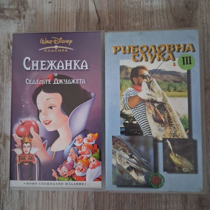 Продавам DVD с детски филмчета.