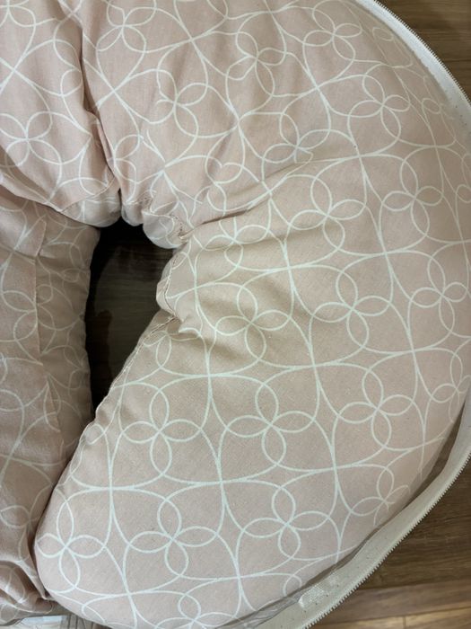 Възглавница за кърмене