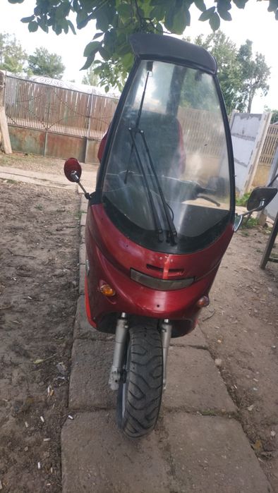 Vând sau schimb scuter