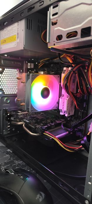 Компютър – 32GB RAM, i5-6500, RGB охлаждане