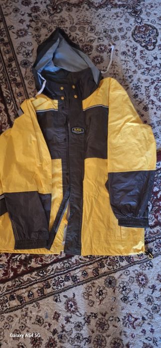 Дождевик пары менен корейский