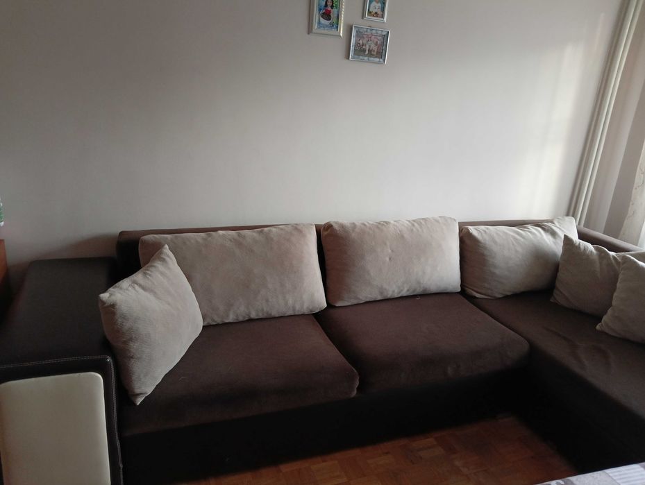 Ъглов диван за хол