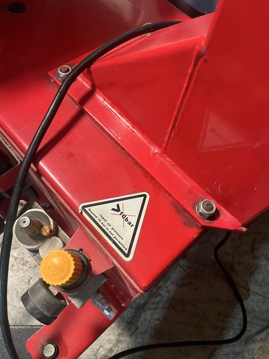 Продам шиномонтажный станок u-2000