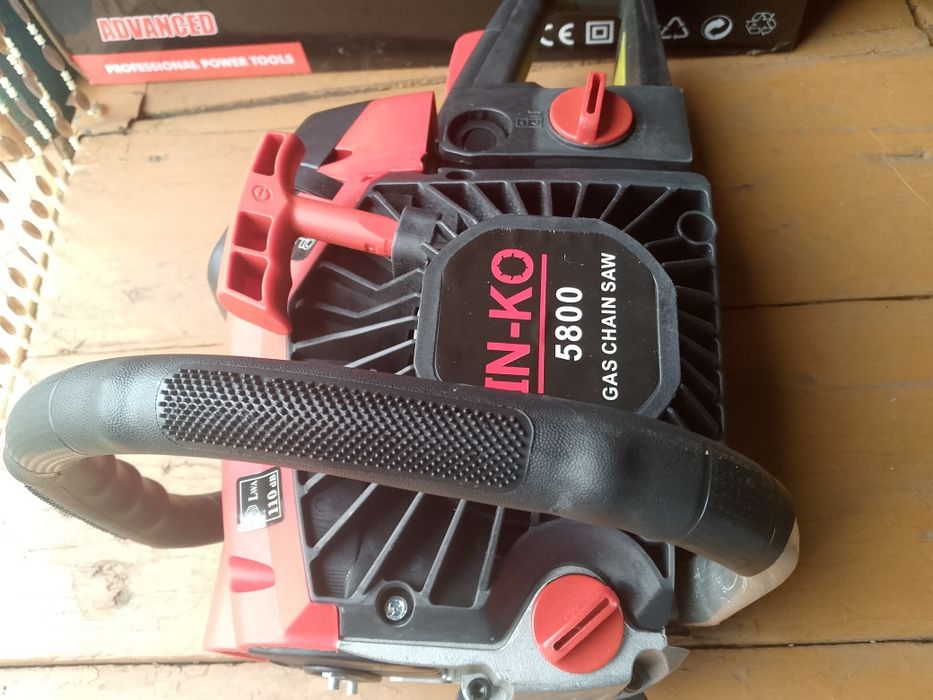 Продам бензопилу