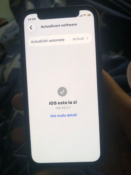 Iphone 12 mini urme de uzura dar merge perfect