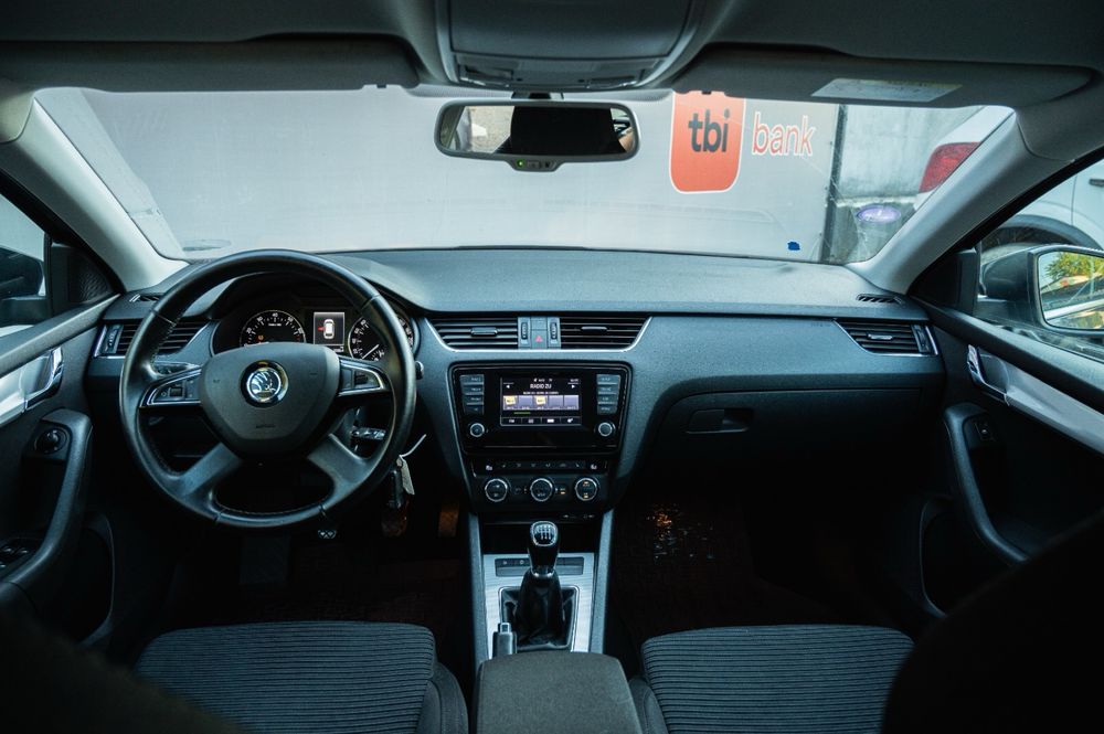 Octavia 2016- scaune incalzite - pilot automat - senzori - jante aliaj -  cash /rate / credit auto - recent adus in tara !!
