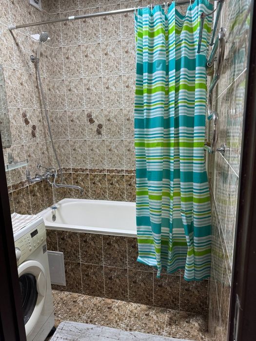 Продаётся 2 комнатная квартира на массив Феруза