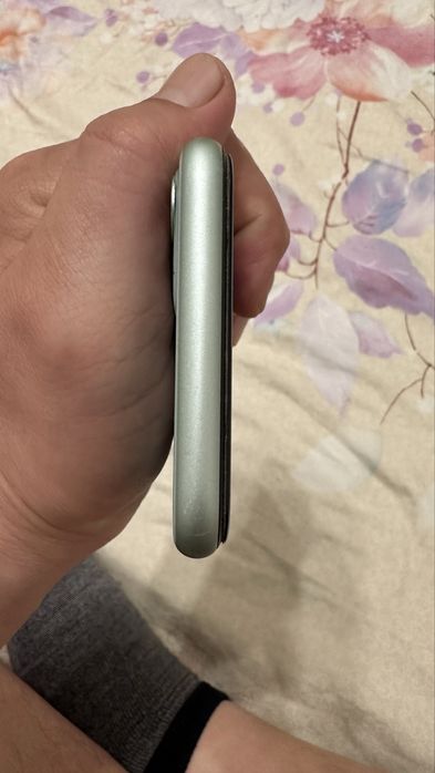 Айфон 11 128г срочно