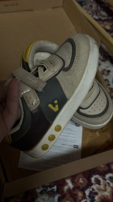 Кроссовки Vicco 23 размер