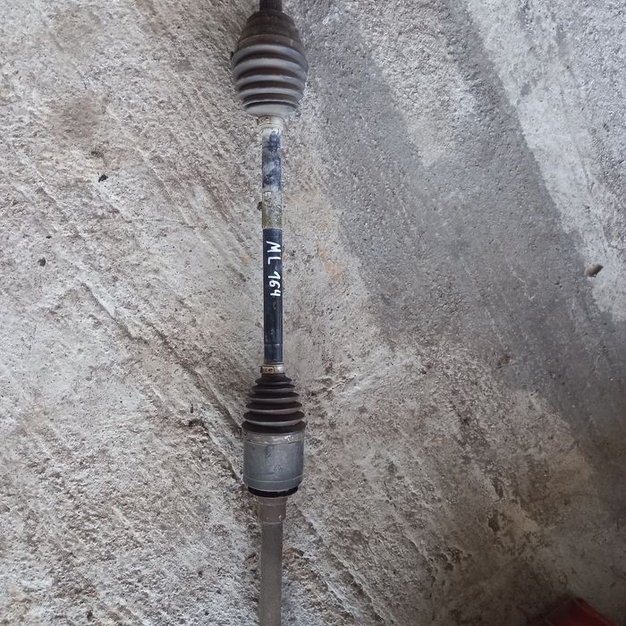 Предна дясна полуска за Mercedes ML 164