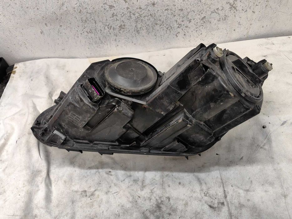 Оригинален фар Vw Tiguan