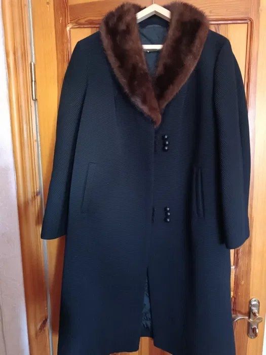 Зимнее пальто производство Бельгия, р. 52