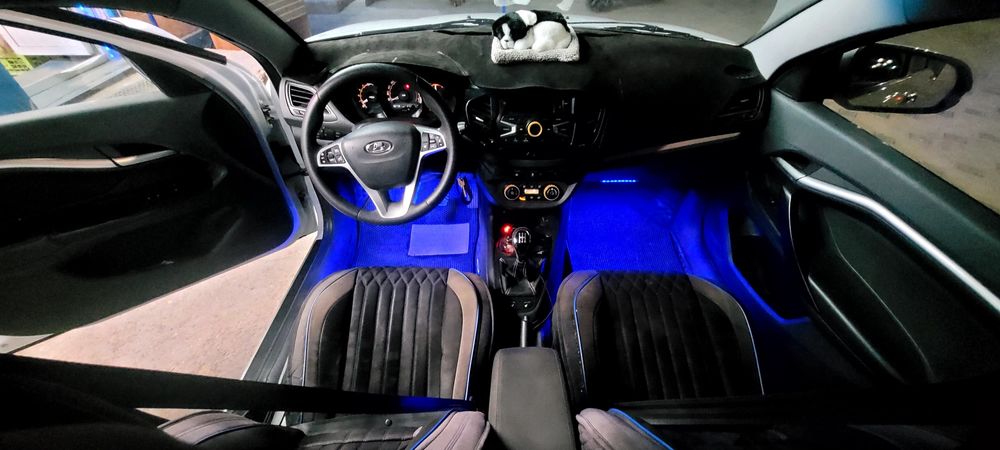 ВАЗ (LADA)  Vesta CW 2018