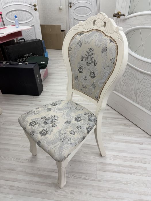 Стол со стульями 11 штук