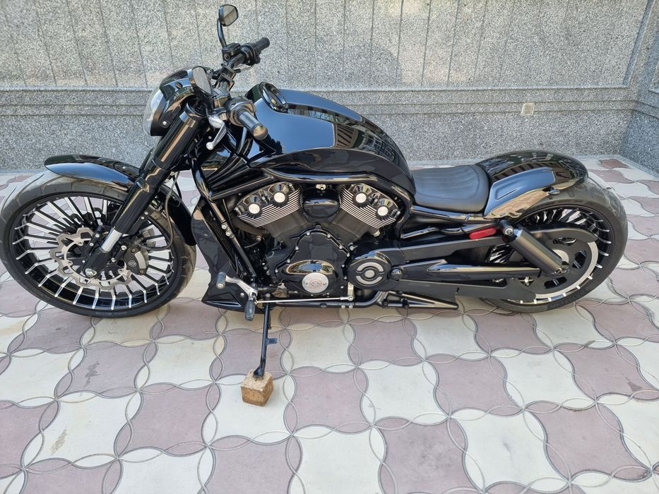 Harley-davidson v-rod tuning sotiladi