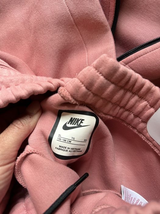 Оригинален nike tech fleece екип НАМАЛЕН!