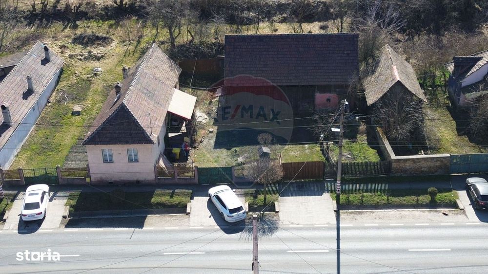 Casă veche de vânzare cu teren mare in Copsa Mica