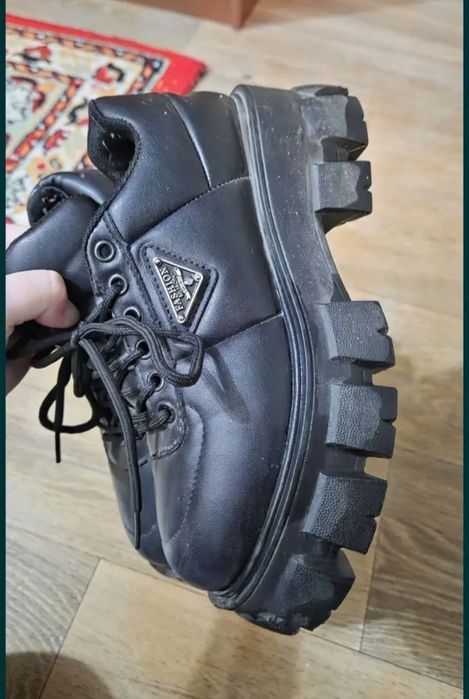 Продам.  ботинки