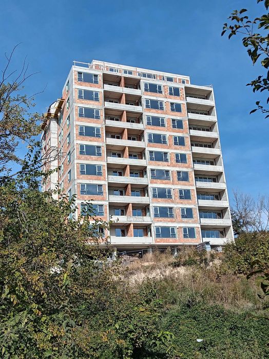Продавам 3-ст Апартамент