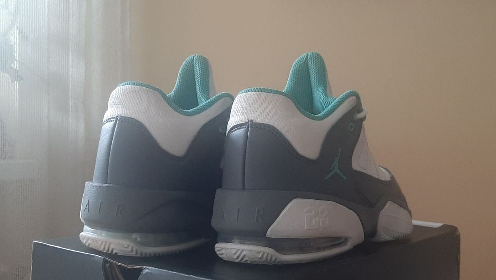 Jordan aura 23  супер запазени