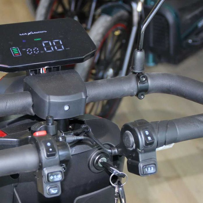 Електрическа четириколка-триместна  MaxMotors Х4 1500W