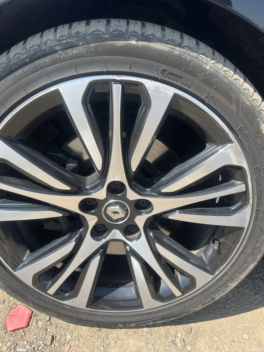 Vand renault talisman initiale paris 2017