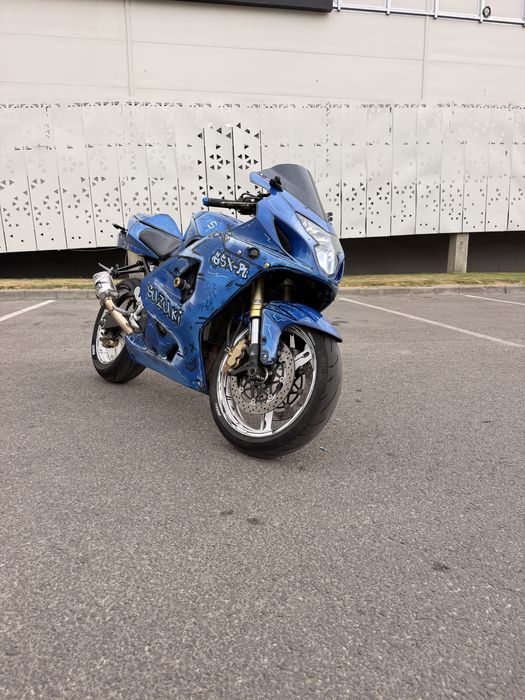 Suzuki gsx R750 K5