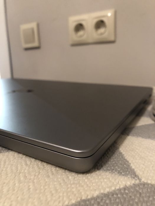 MacBook Pro 16 m2pro 512gb