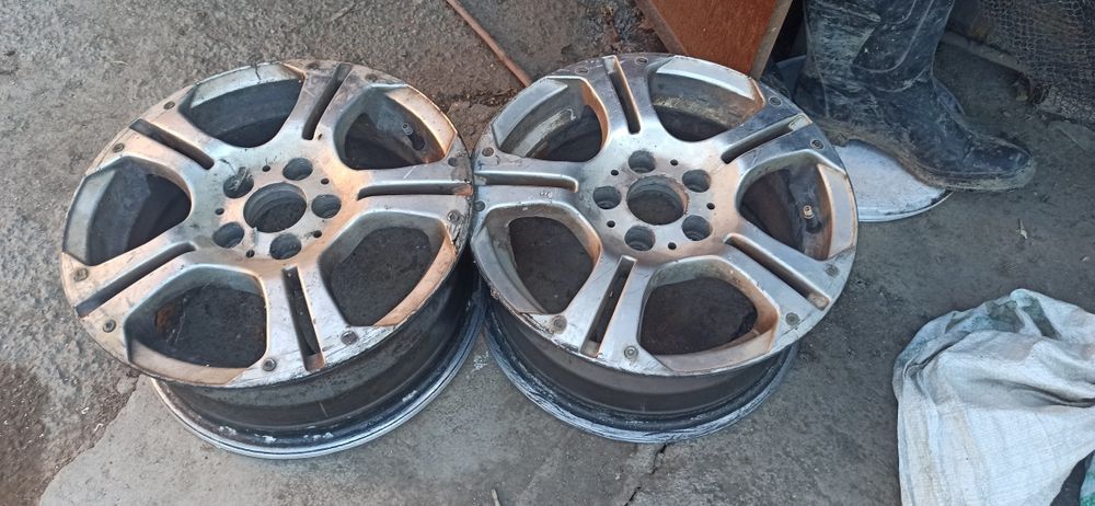 Продам запчасти на две машины